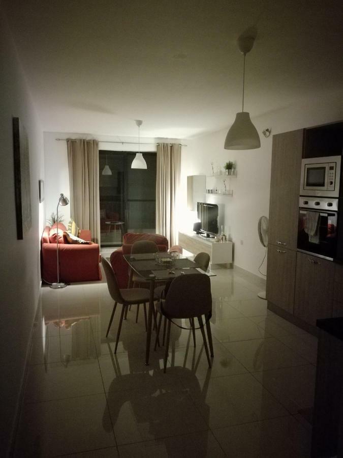No8 @ Seabreeze Court Apartment Mellieħa Exterior foto