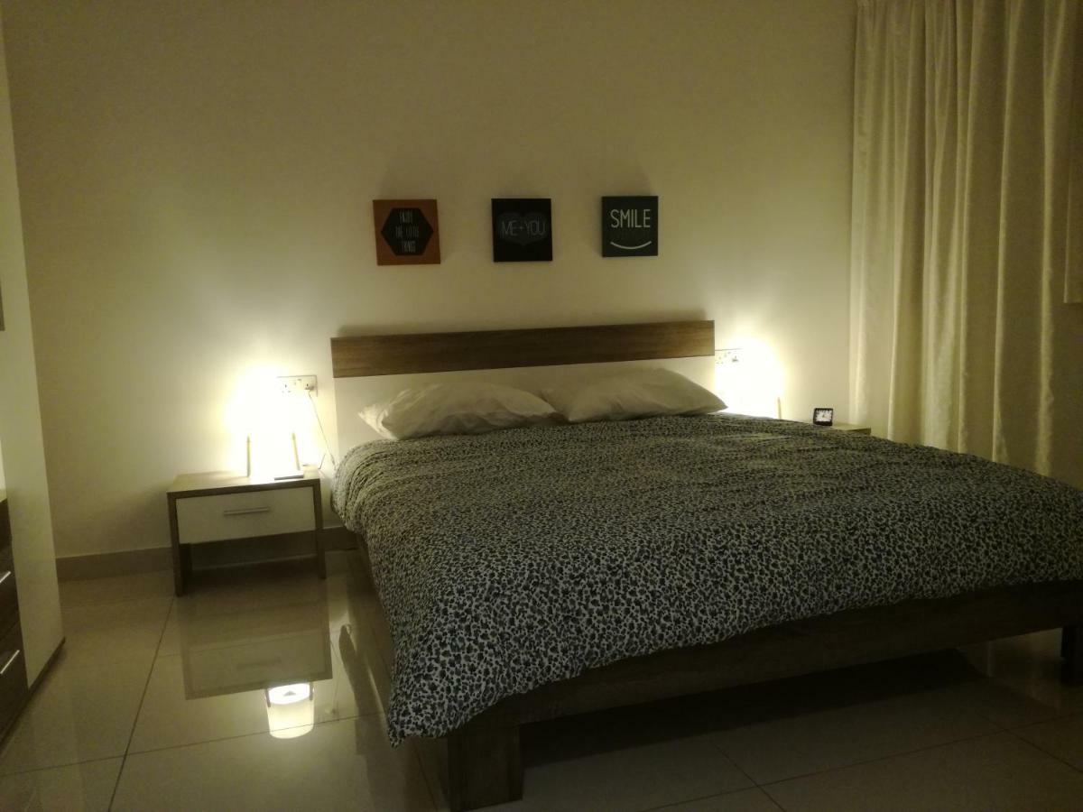 No8 @ Seabreeze Court Apartment Mellieħa Exterior foto