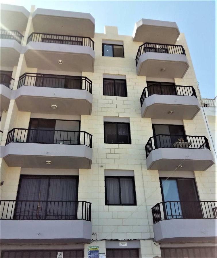 No8 @ Seabreeze Court Apartment Mellieħa Exterior foto